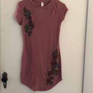 Dusty pink flower embroidered dress